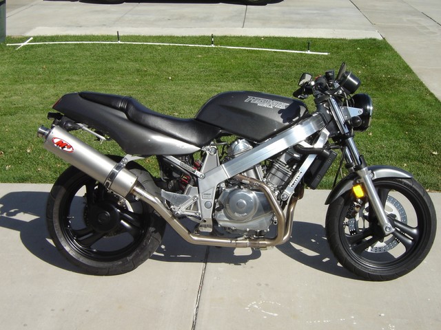 Honda Nt650 Hawk Gt