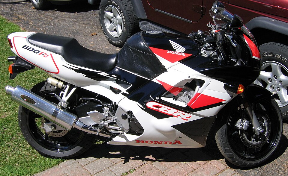Honda Cbr600f2
