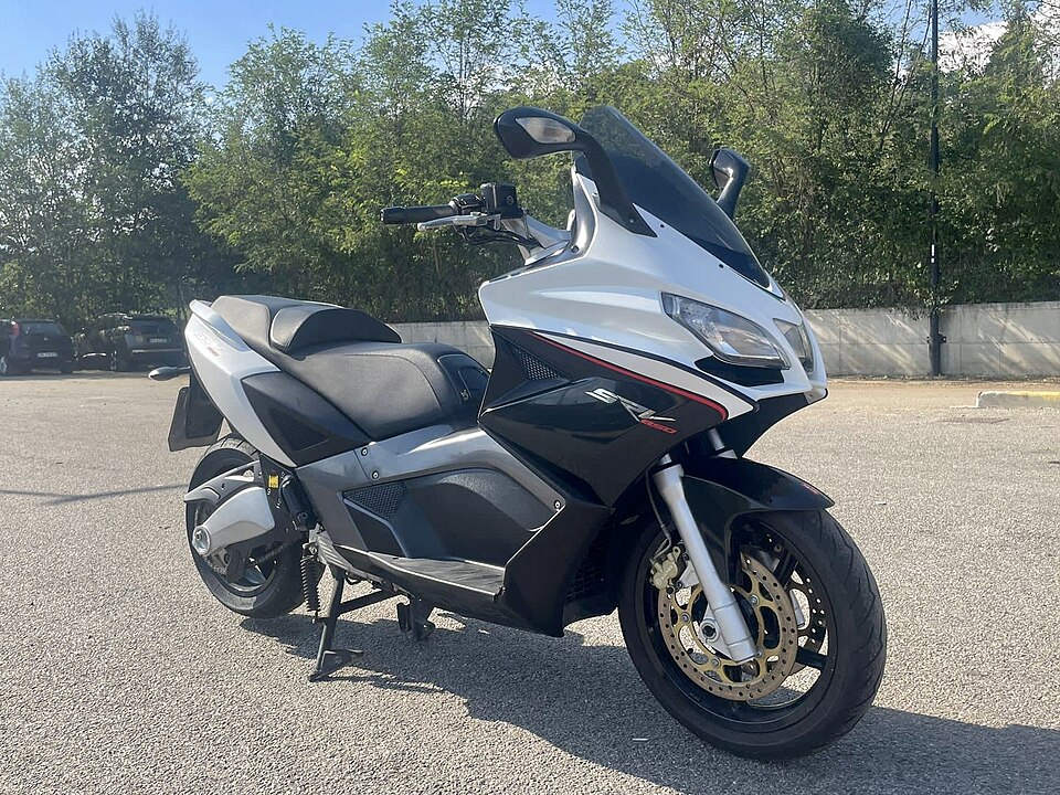 Aprilia Srv 850