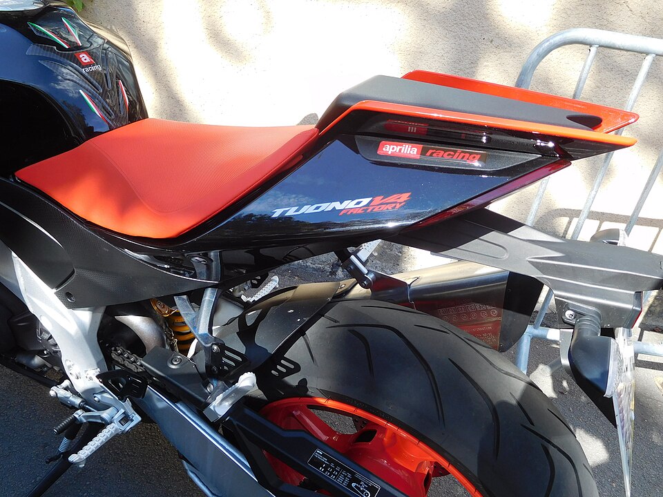 Aprilia Tuono V4 Factory