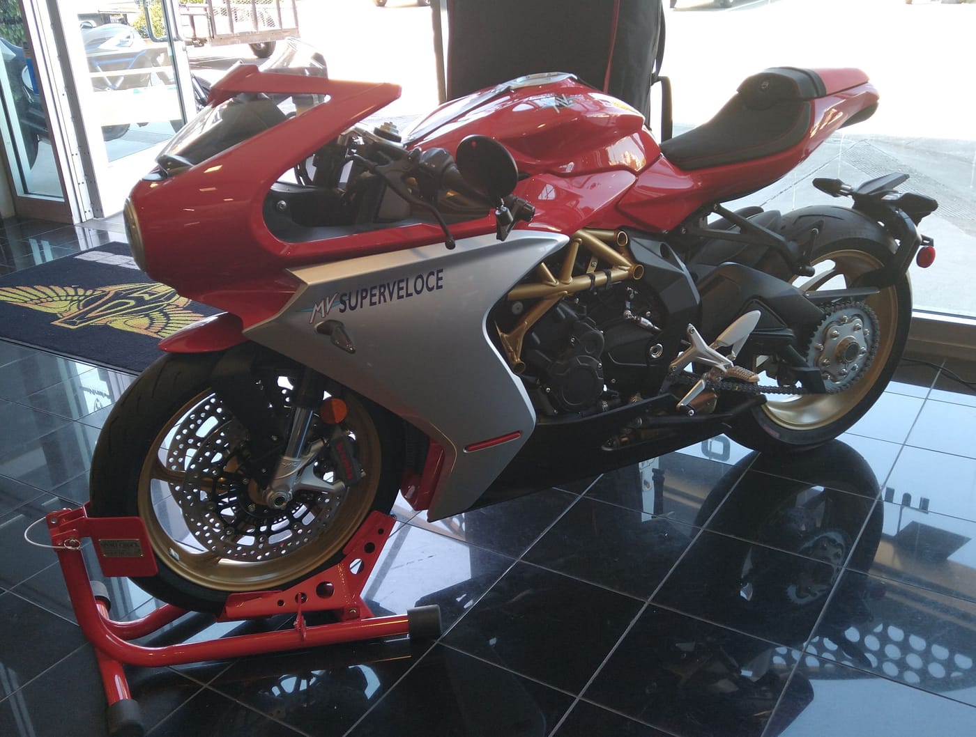 Mv Agusta Superveloce 800 Alpine Edition