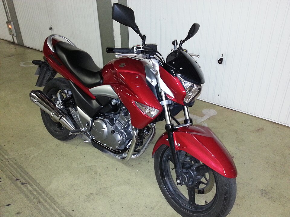 Suzuki Inazuma Gw250