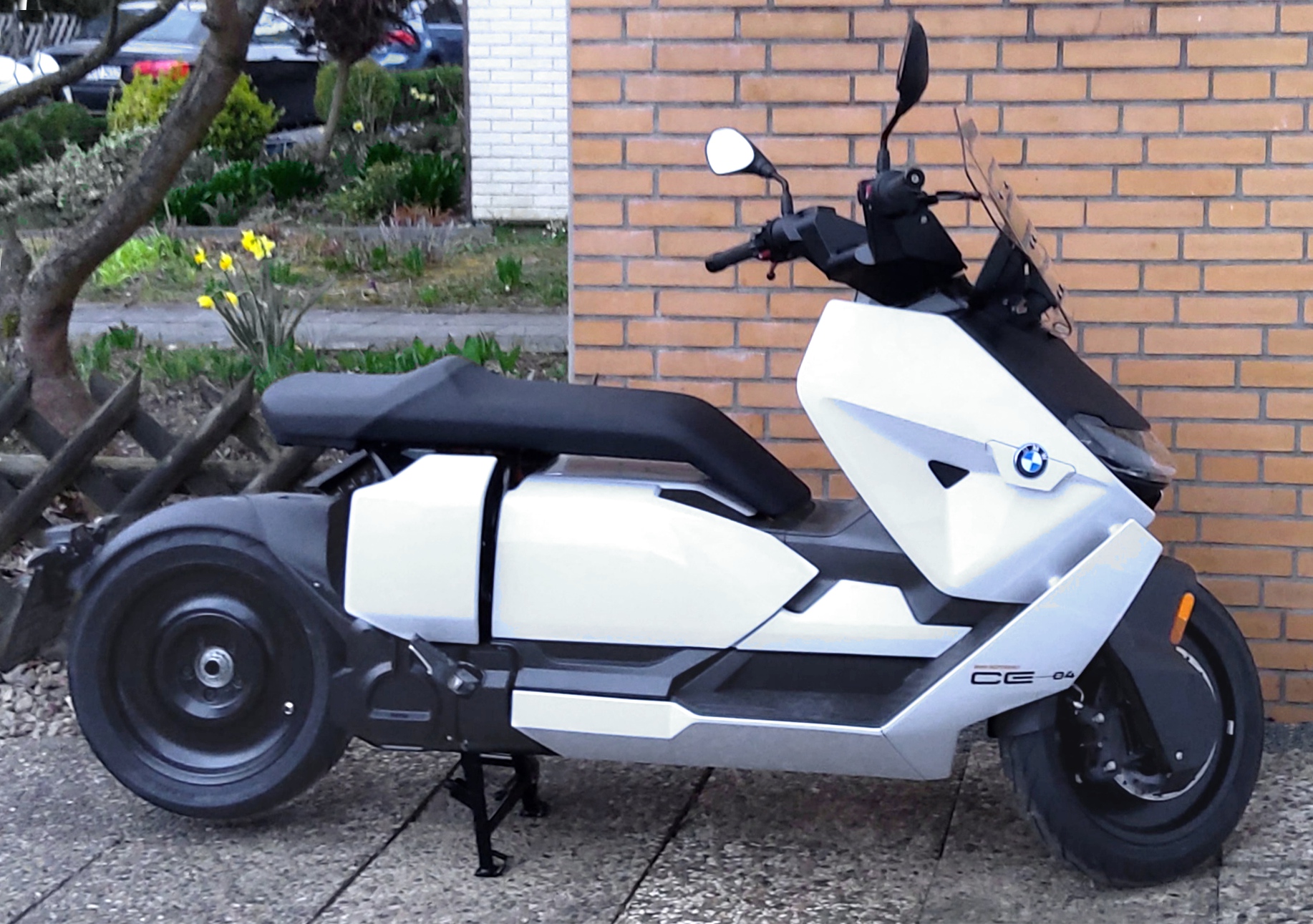 Bmw Ce 04