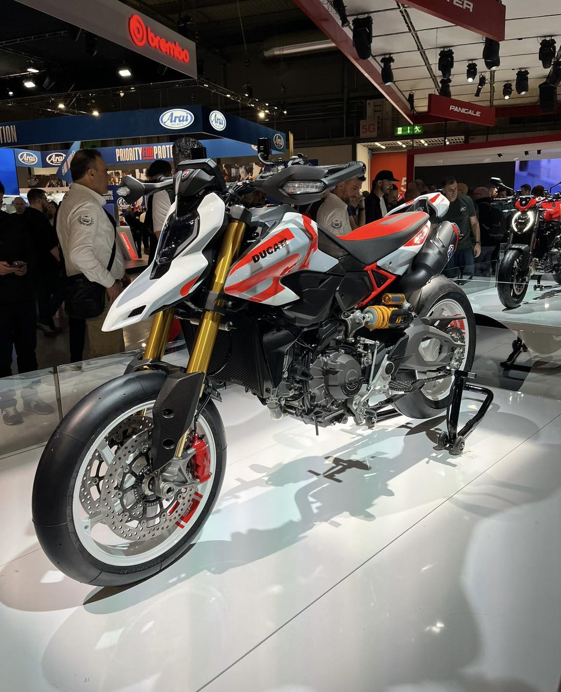 Ducati Hypermotard V2 SP