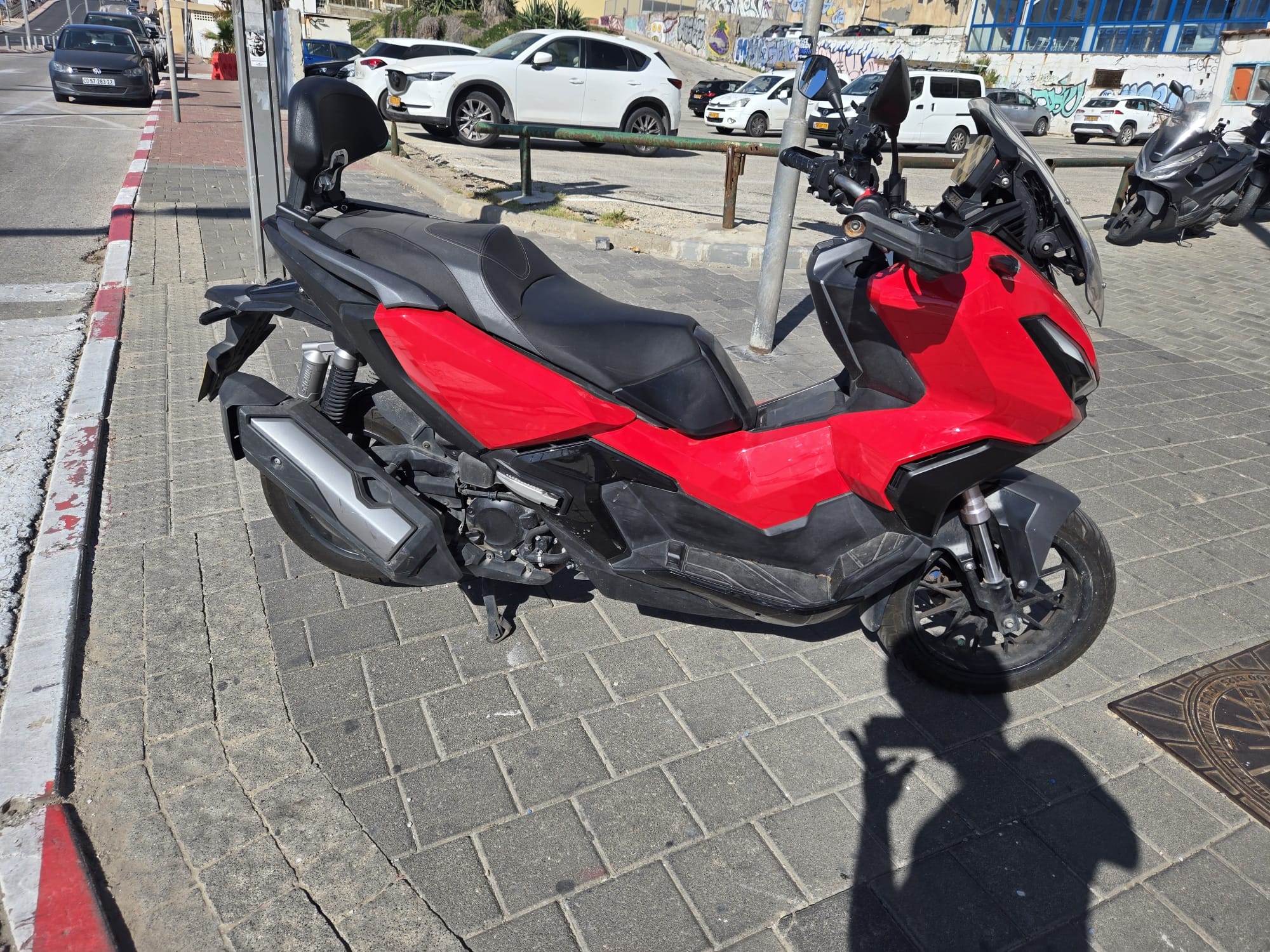 Honda Adv 350