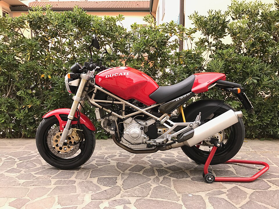 Ducati Monster 900