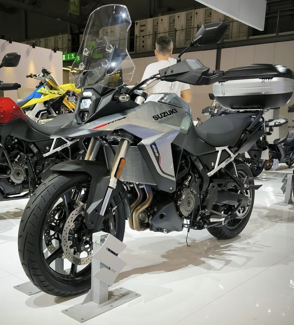 Suzuki V-strom 800