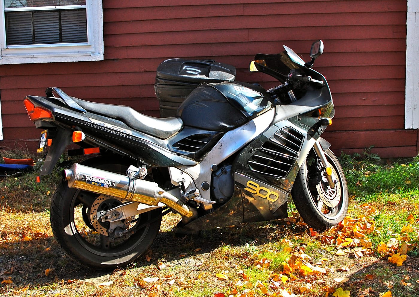 Suzuki Rf900r