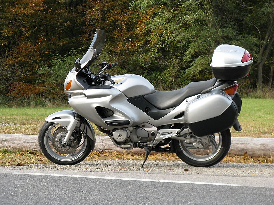 Honda Ntv 650 Revere