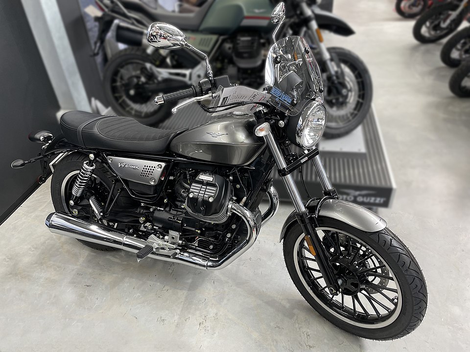 Moto Guzzi V9 Roamer