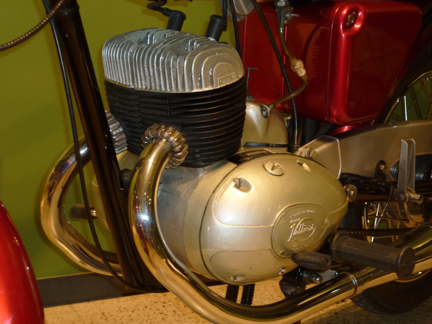 Norton Commando 961