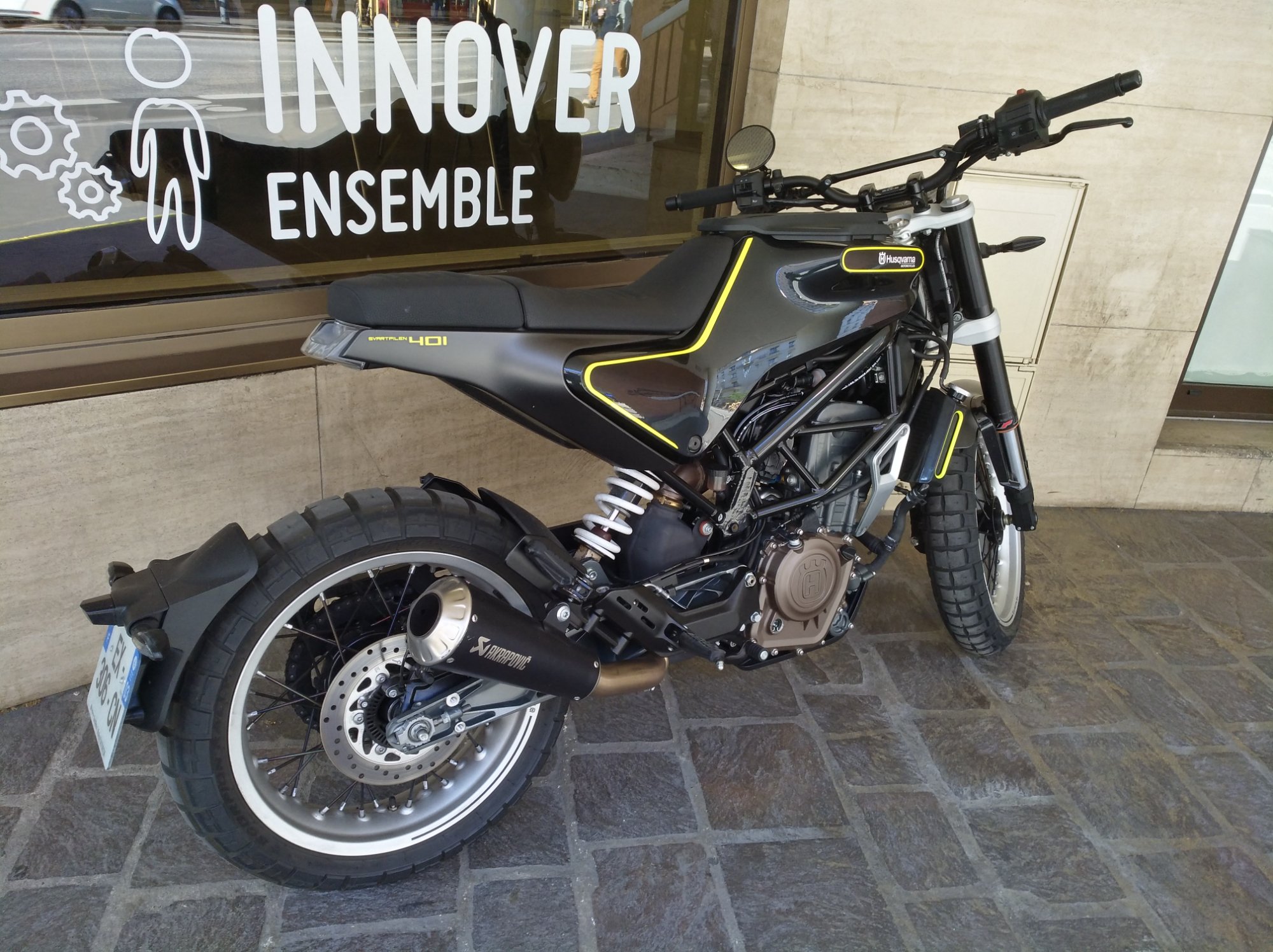 Husqvarna Svartpilen 125