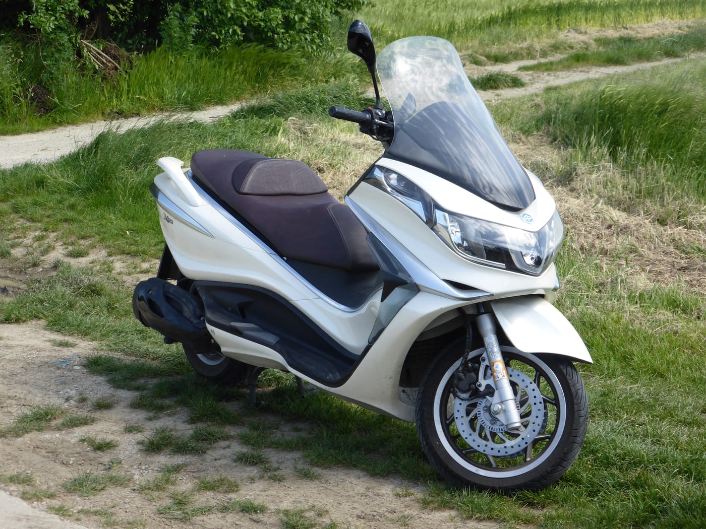 Piaggio X10 500