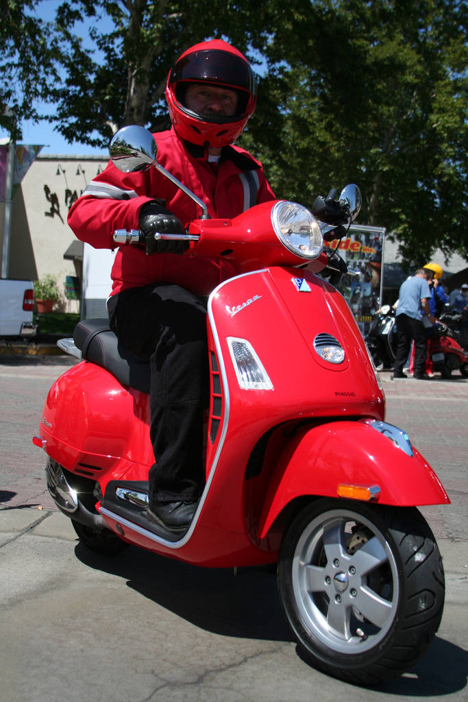 Vespa Gts 250
